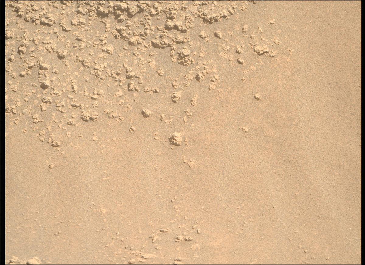 This image was taken by MCZ_RIGHT onboard NASA's Mars rover Perseverance on Sol 785