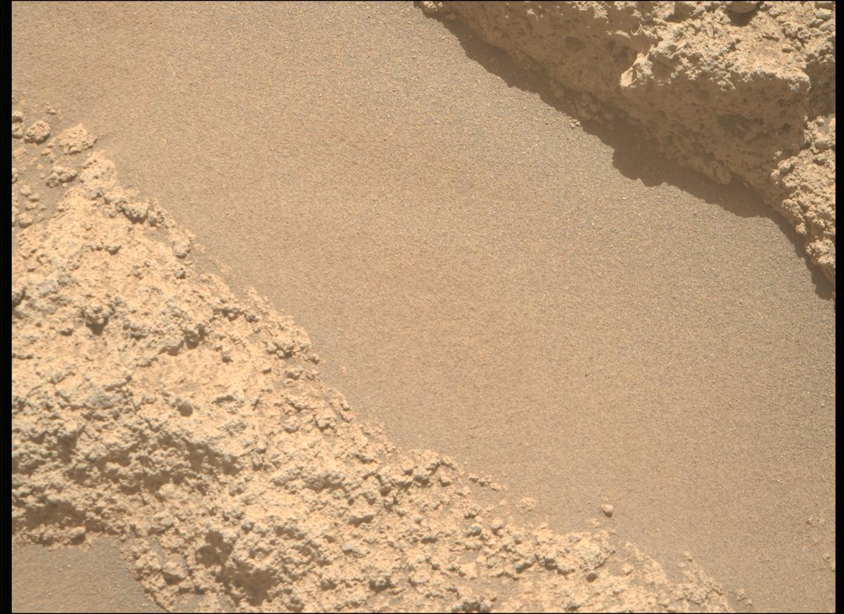 This image was taken by MCZ_RIGHT onboard NASA's Mars rover Perseverance on Sol 785