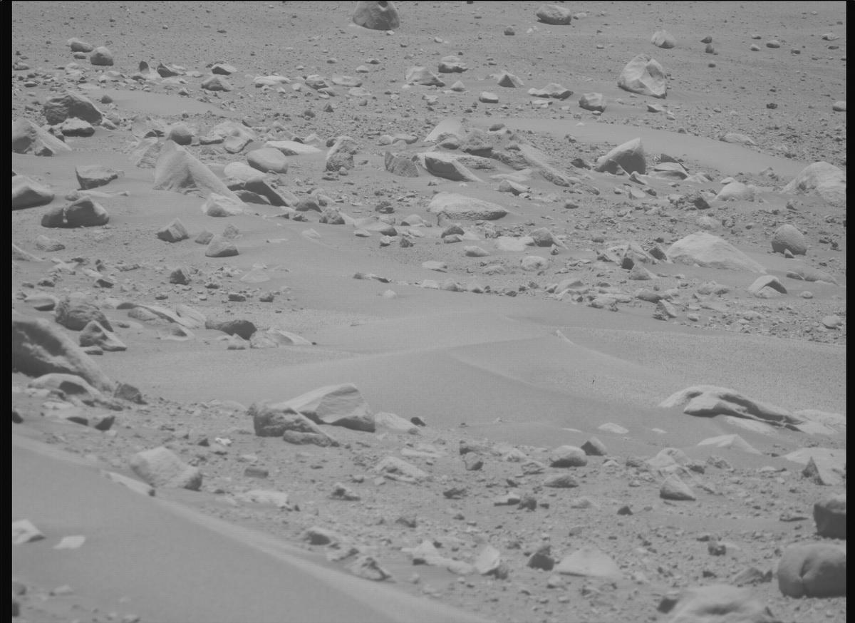This image was taken by MCZ_RIGHT onboard NASA's Mars rover Perseverance on Sol 786