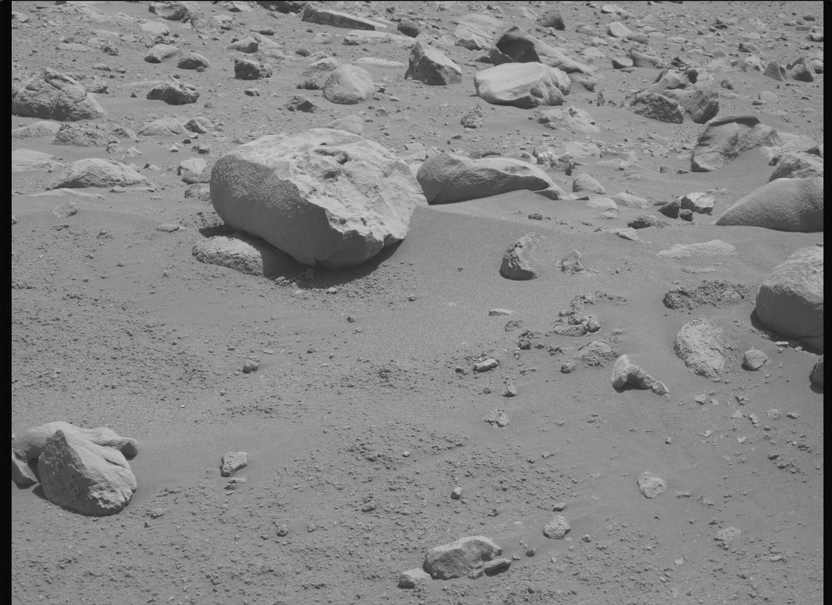 This image was taken by MCZ_LEFT onboard NASA's Mars rover Perseverance on Sol 789