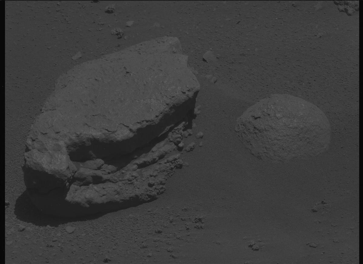 This image was taken by MCZ_LEFT onboard NASA's Mars rover Perseverance on Sol 789