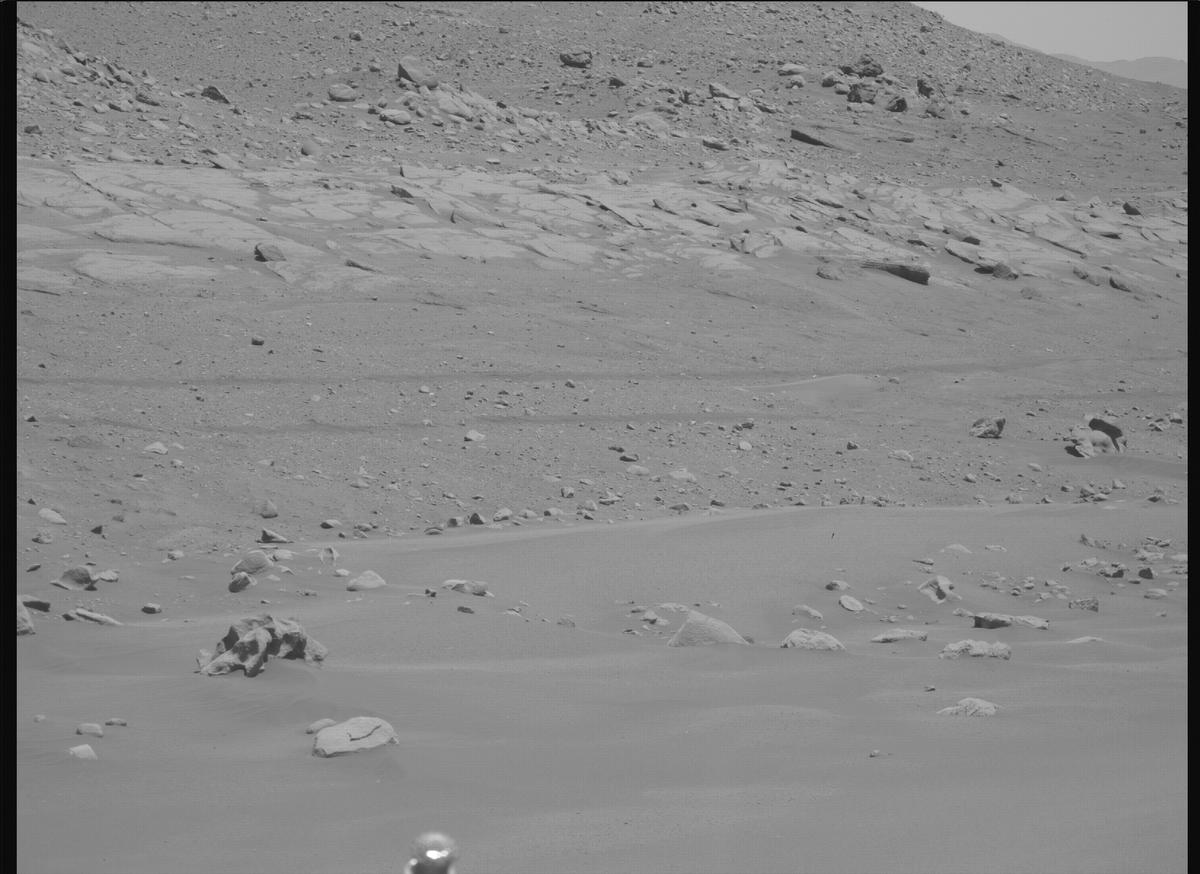 This image was taken by MCZ_RIGHT onboard NASA's Mars rover Perseverance on Sol 789