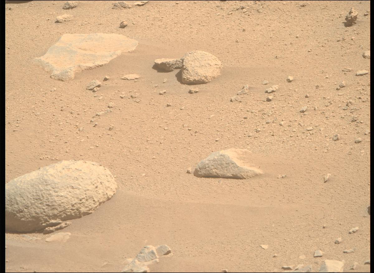 This image was taken by MCZ_RIGHT onboard NASA's Mars rover Perseverance on Sol 789