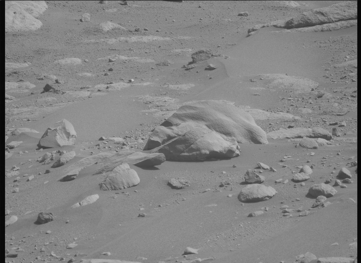 This image was taken by MCZ_LEFT onboard NASA's Mars rover Perseverance on Sol 790