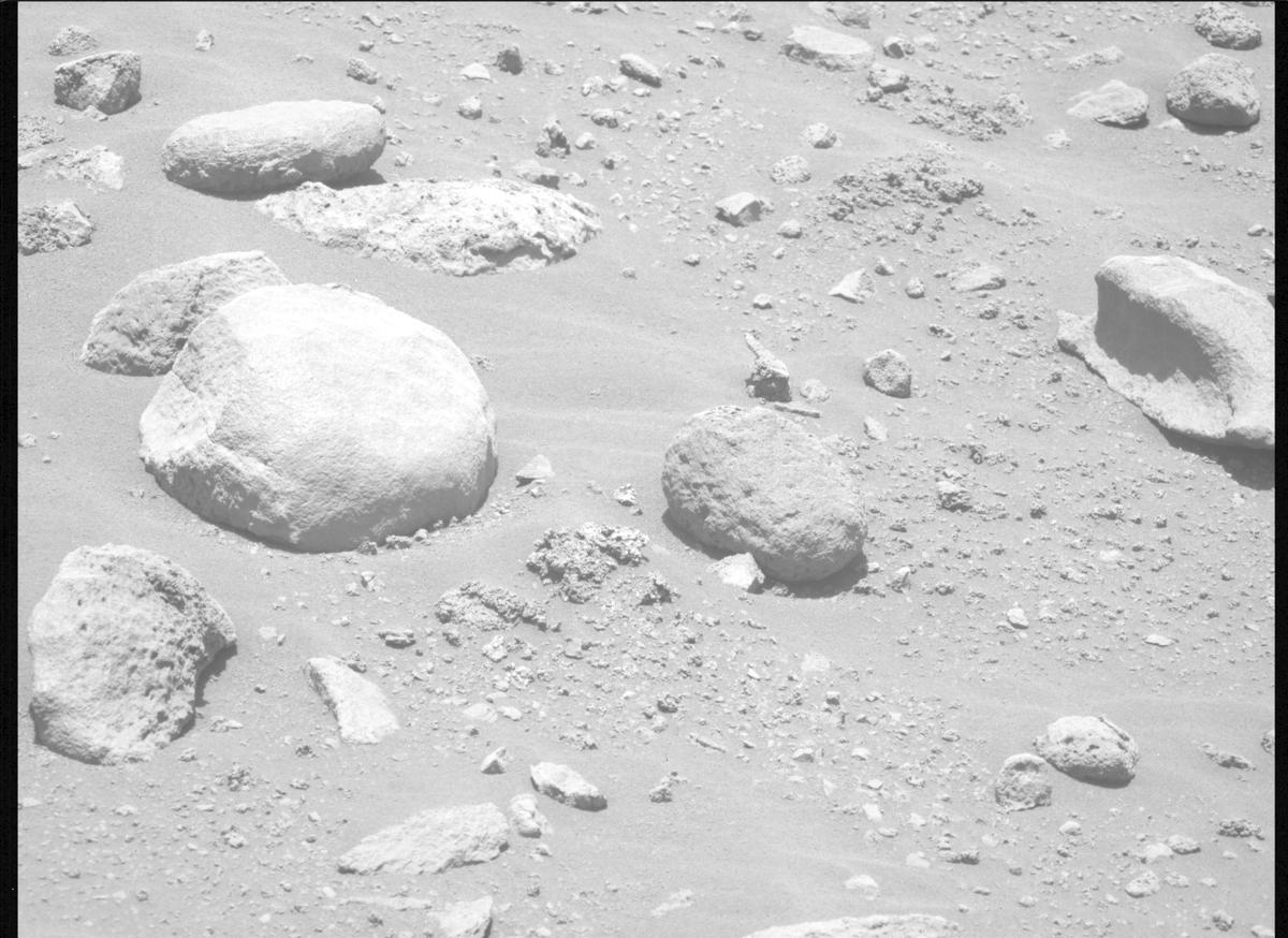 This image was taken by MCZ_LEFT onboard NASA's Mars rover Perseverance on Sol 791