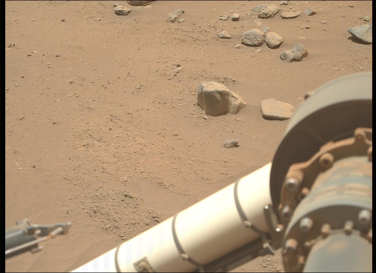 This image was taken by MCZ_RIGHT onboard NASA's Mars rover Perseverance on Sol 791