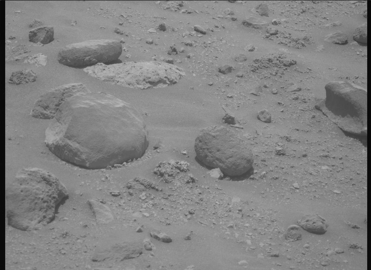 This image was taken by MCZ_RIGHT onboard NASA's Mars rover Perseverance on Sol 791