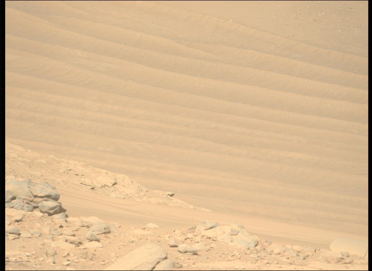 This image was taken by MCZ_LEFT onboard NASA's Mars rover Perseverance on Sol 792