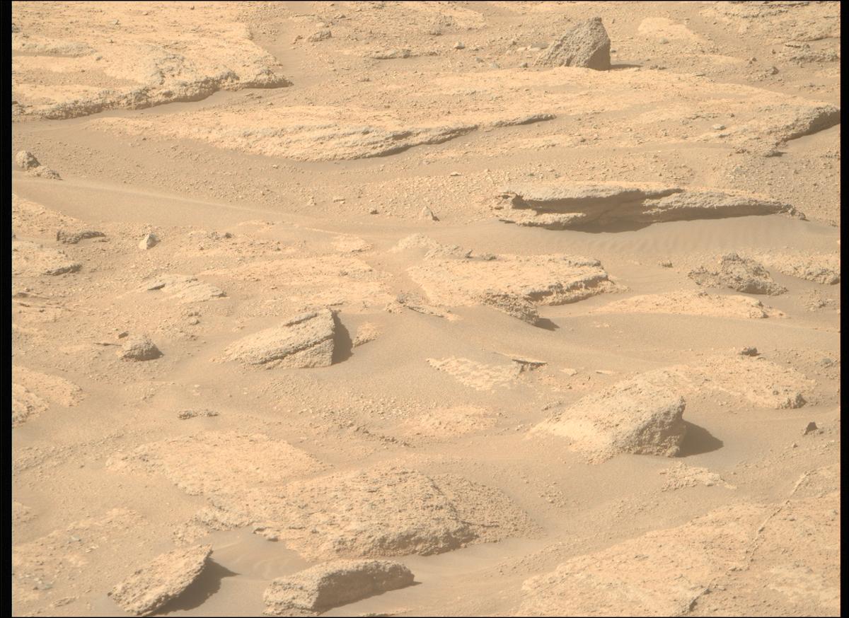 This image was taken by MCZ_RIGHT onboard NASA's Mars rover Perseverance on Sol 792