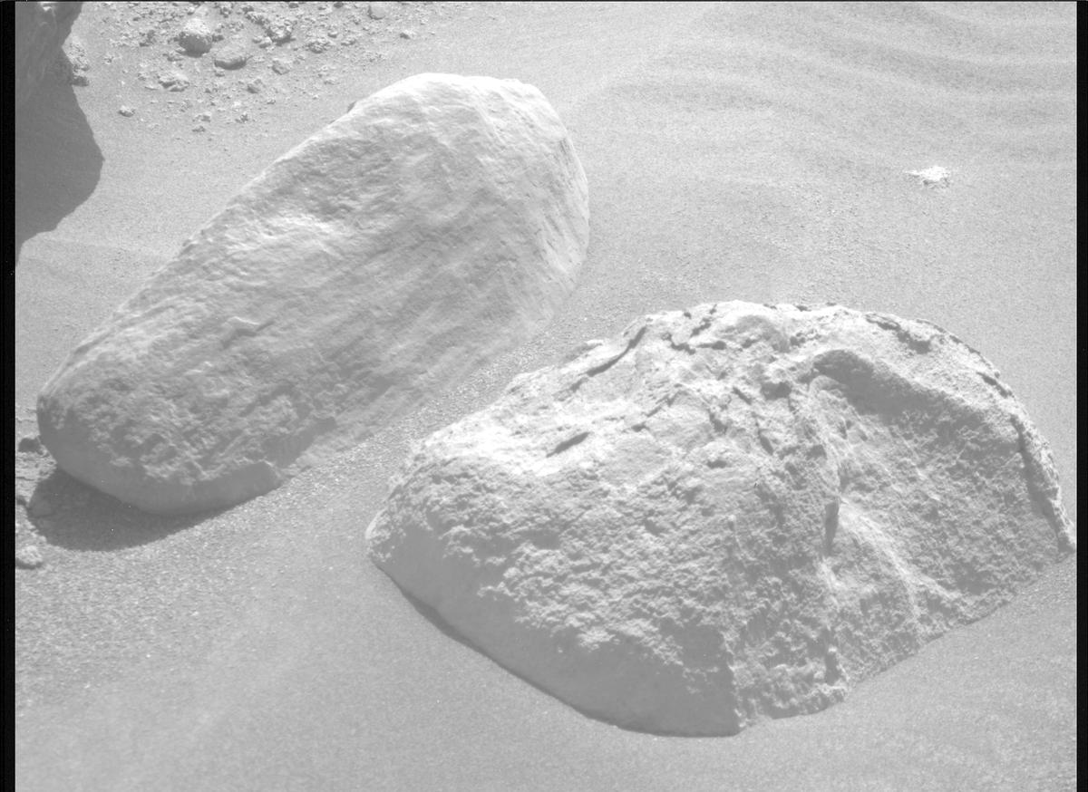 This image was taken by MCZ_RIGHT onboard NASA's Mars rover Perseverance on Sol 792