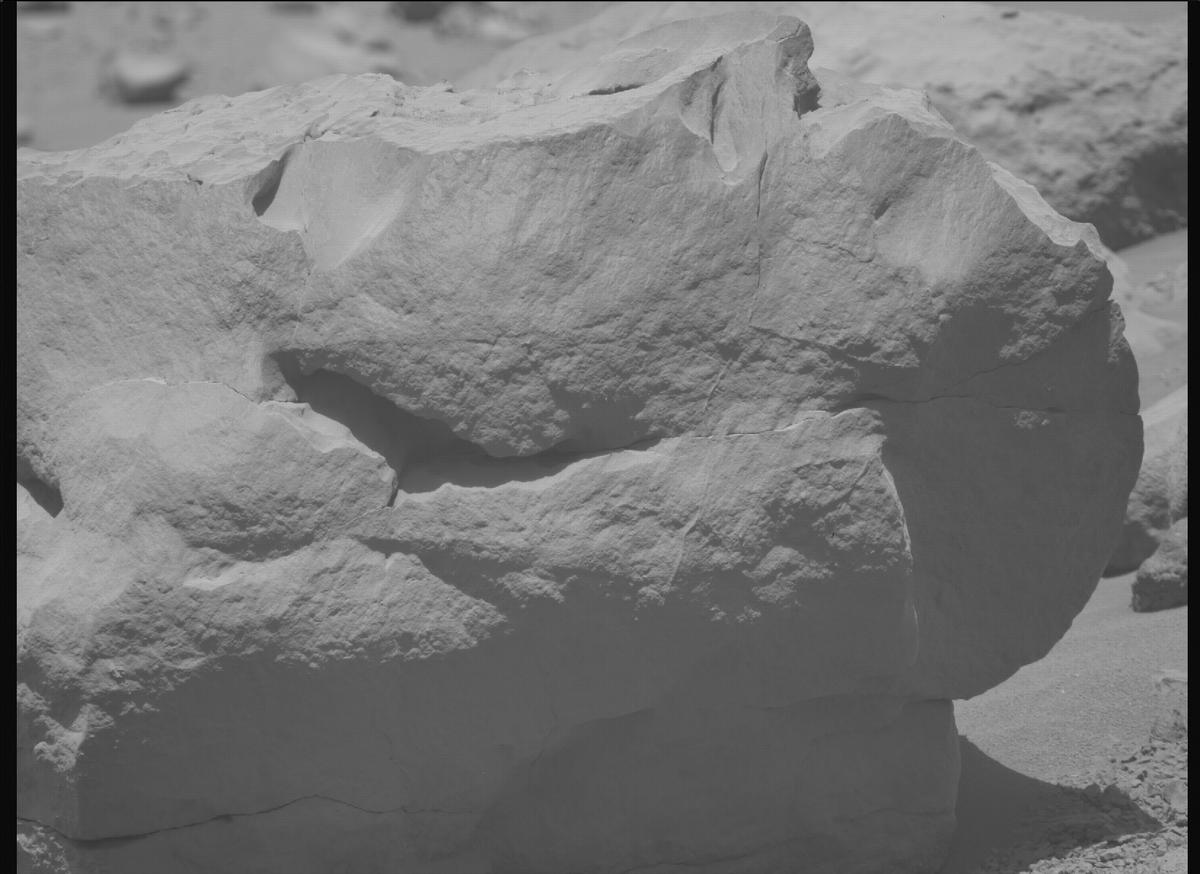 This image was taken by MCZ_RIGHT onboard NASA's Mars rover Perseverance on Sol 793