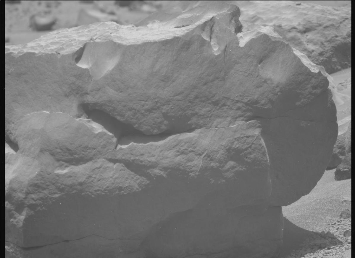 This image was taken by MCZ_RIGHT onboard NASA's Mars rover Perseverance on Sol 793