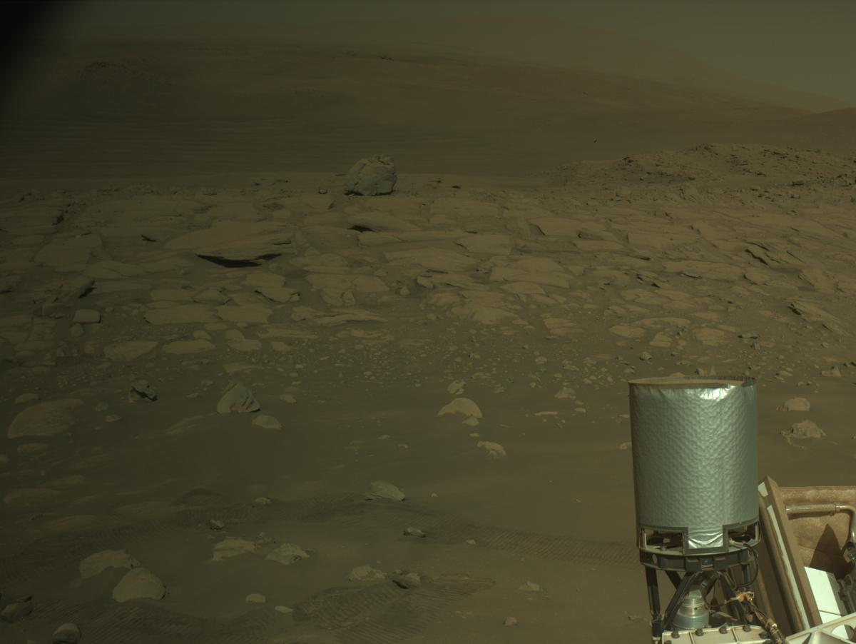This image was taken by NAVCAM_LEFT onboard NASA's Mars rover Perseverance on Sol 795