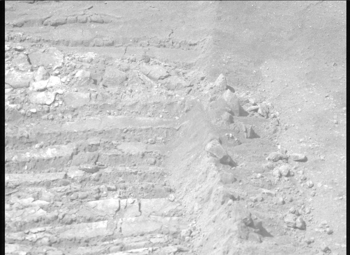 This image was taken by MCZ_RIGHT onboard NASA's Mars rover Perseverance on Sol 795