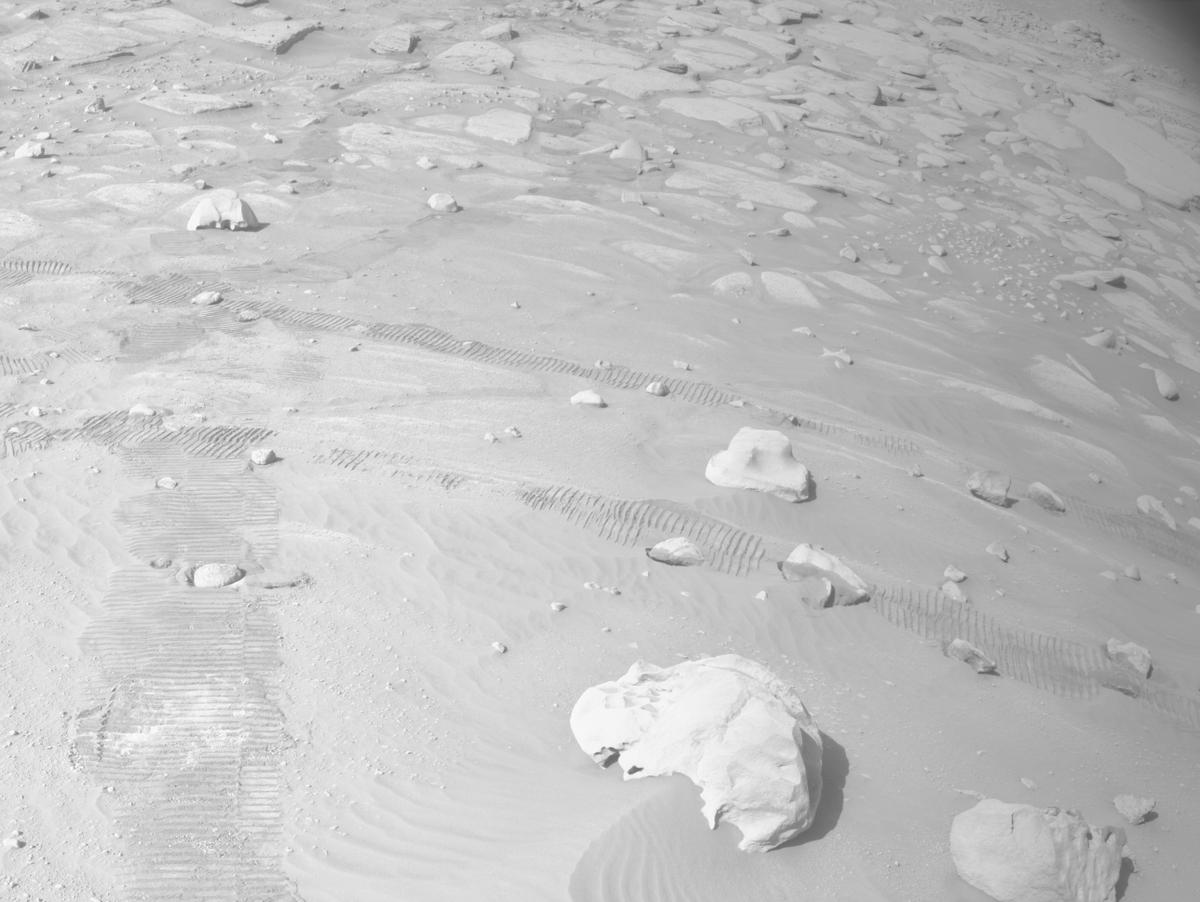 This image was taken by NAVCAM_LEFT onboard NASA's Mars rover Perseverance on Sol 797