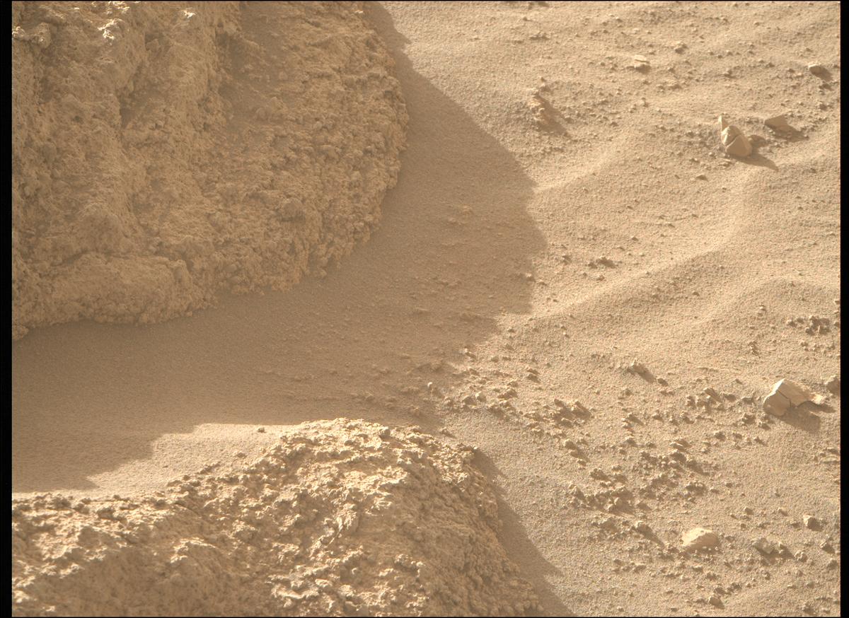 This image was taken by MCZ_RIGHT onboard NASA's Mars rover Perseverance on Sol 799