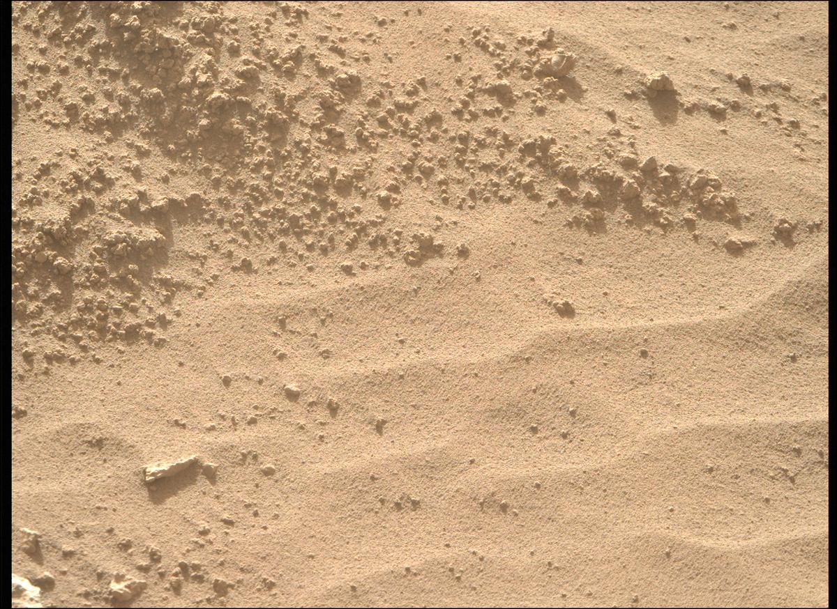 This image was taken by MCZ_RIGHT onboard NASA's Mars rover Perseverance on Sol 799