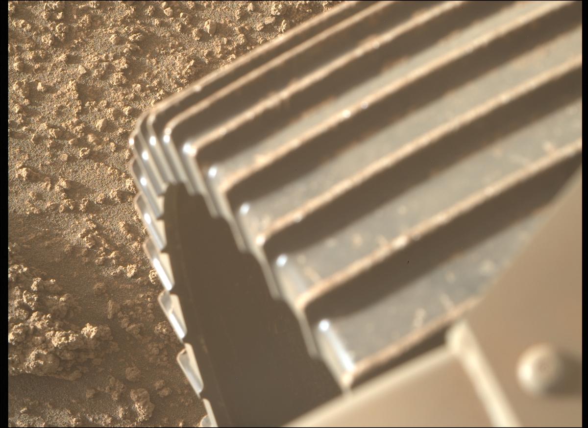 This image was taken by MCZ_RIGHT onboard NASA's Mars rover Perseverance on Sol 799