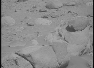 View image taken on Mars, Mars Perseverance Sol 800: Right Mastcam-Z Camera