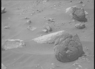 View image taken on Mars, Mars Perseverance Sol 801: Right Mastcam-Z Camera