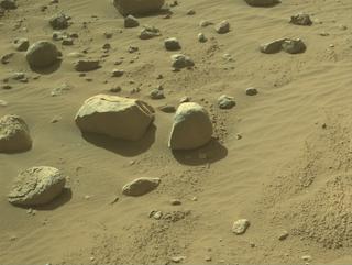 View image taken on Mars, Mars Perseverance Sol 802: Left Navigation Camera (Navcam)