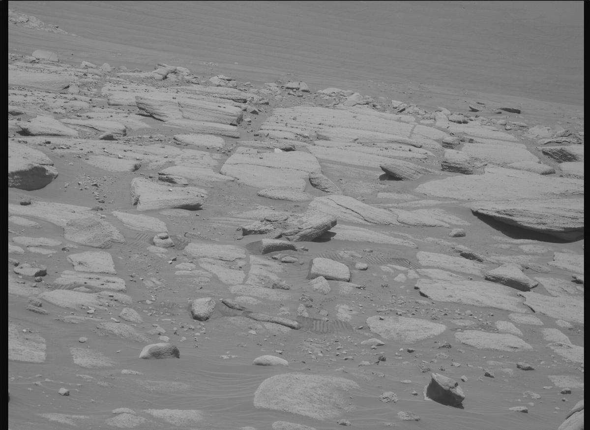 This image was taken by MCZ_RIGHT onboard NASA's Mars rover Perseverance on Sol 805