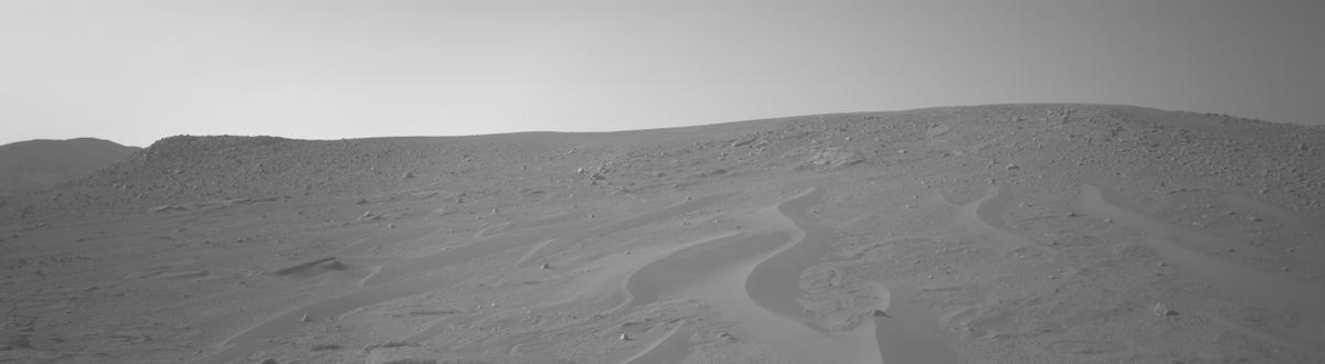 This image was taken by NAVCAM_LEFT onboard NASA's Mars rover Perseverance on Sol 816