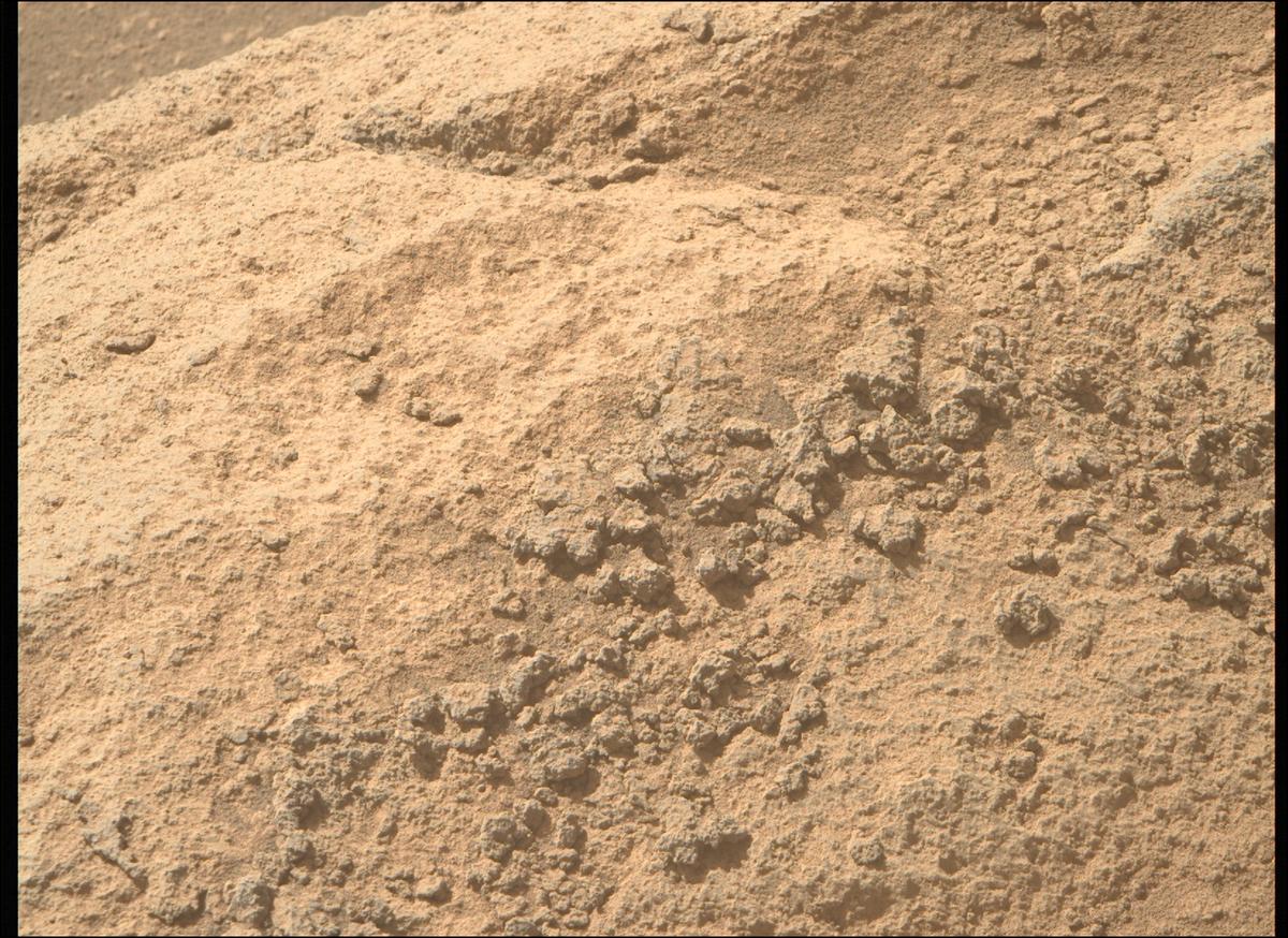 This image was taken by MCZ_RIGHT onboard NASA's Mars rover Perseverance on Sol 816