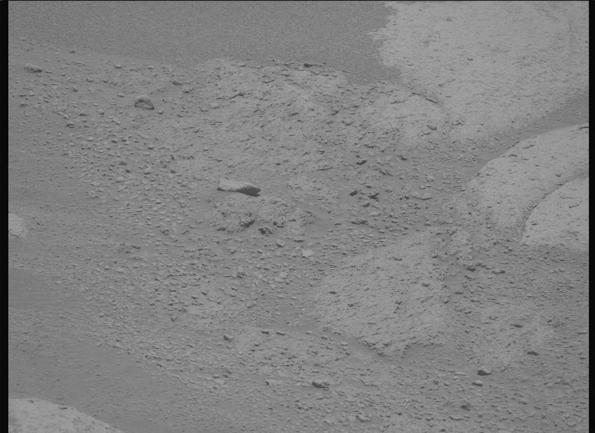 This image was taken by MCZ_LEFT onboard NASA's Mars rover Perseverance on Sol 817