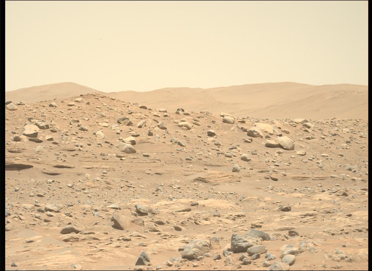 This image was taken by MCZ_LEFT onboard NASA's Mars rover Perseverance on Sol 817