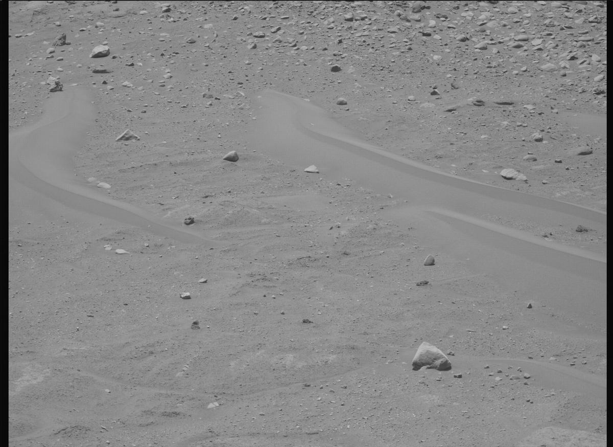 This image was taken by MCZ_LEFT onboard NASA's Mars rover Perseverance on Sol 817