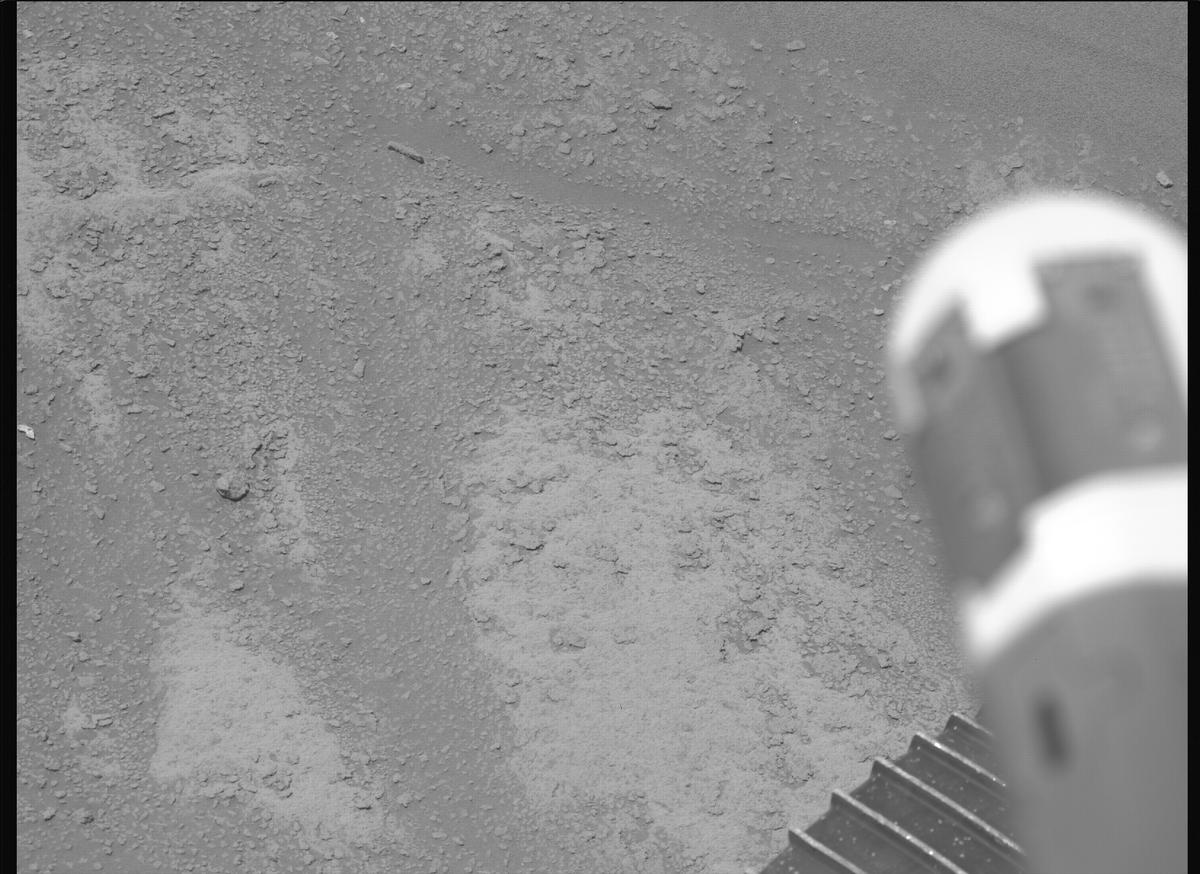 This image was taken by MCZ_LEFT onboard NASA's Mars rover Perseverance on Sol 817