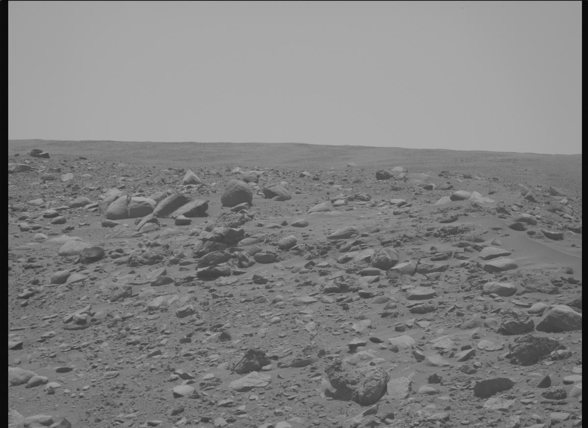 This image was taken by MCZ_RIGHT onboard NASA's Mars rover Perseverance on Sol 817