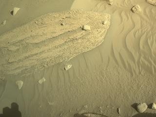 View image taken on Mars, Mars Perseverance Sol 818: Left Navigation Camera (Navcam)