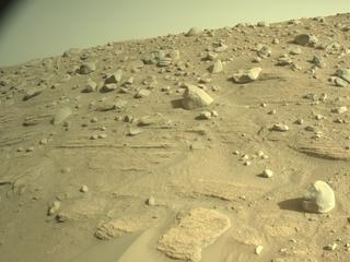 View image taken on Mars, Mars Perseverance Sol 818: Right Navigation Camera (Navcam)