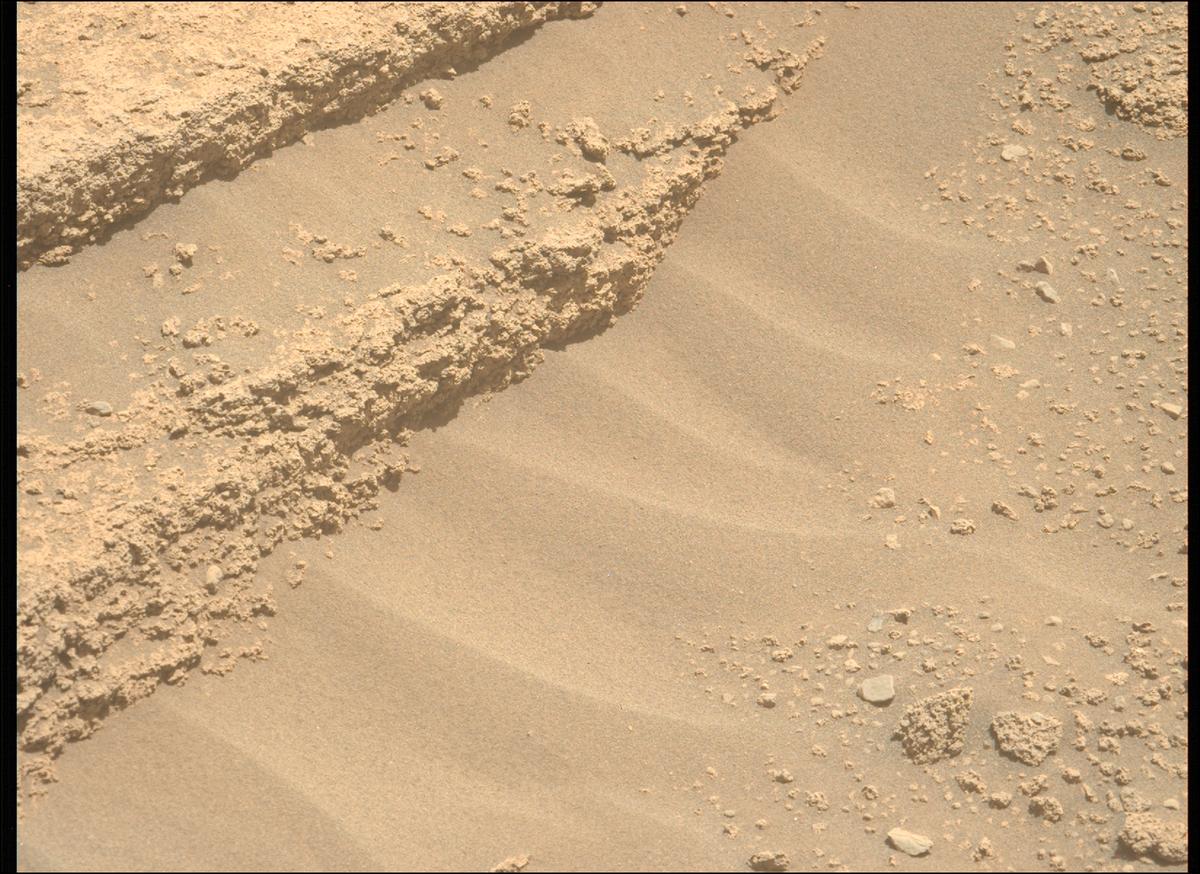 This image was taken by MCZ_LEFT onboard NASA's Mars rover Perseverance on Sol 820