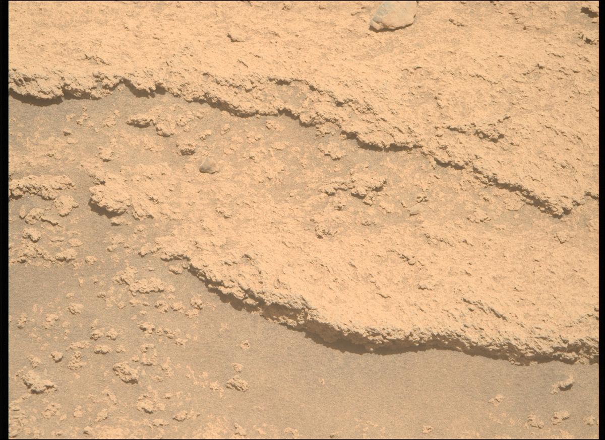 This image was taken by MCZ_RIGHT onboard NASA's Mars rover Perseverance on Sol 820