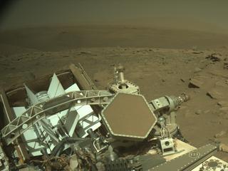 View image taken on Mars, Mars Perseverance Sol 821: Right Navigation Camera (Navcam)