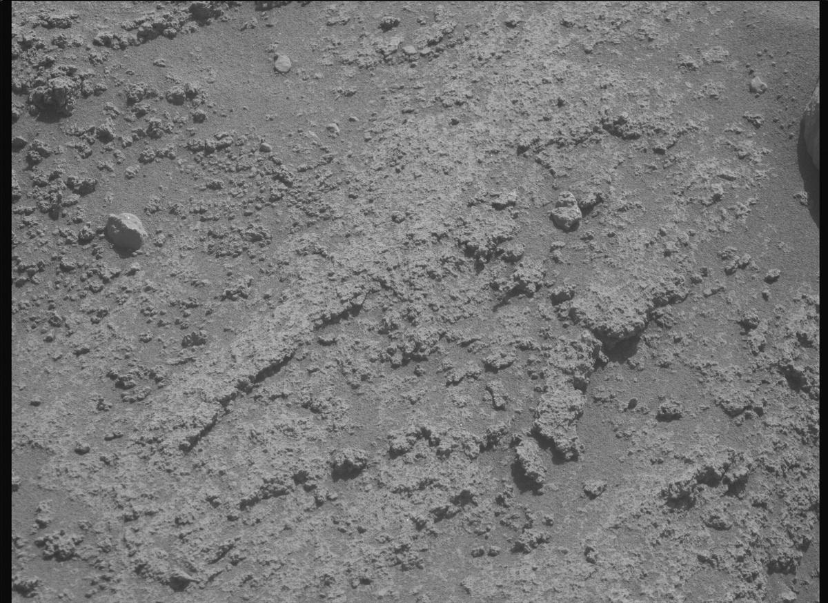 This image was taken by MCZ_RIGHT onboard NASA's Mars rover Perseverance on Sol 821