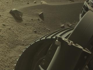 View image taken on Mars, Mars Perseverance Sol 822: Front Right Hazard Avoidance Camera (Hazcam)