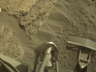 View image taken on Mars, Mars Perseverance Sol 822: Left Navigation Camera (Navcam)