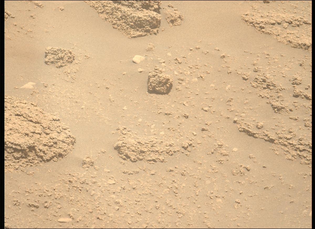 This image was taken by MCZ_LEFT onboard NASA's Mars rover Perseverance on Sol 822