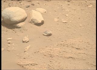 View image taken on Mars, Mars Perseverance Sol 822: Right Mastcam-Z Camera