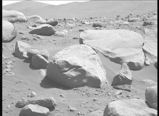 View image taken on Mars, Mars Perseverance Sol 824: Left Mastcam-Z Camera