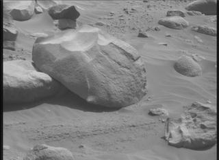 View image taken on Mars, Mars Perseverance Sol 824: Right Mastcam-Z Camera