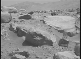 View image taken on Mars, Mars Perseverance Sol 824: Right Mastcam-Z Camera