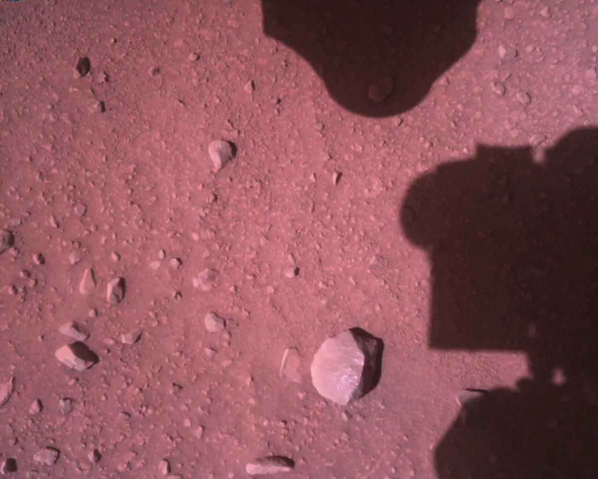 This image was taken by EDL_RDCAM onboard NASA's Mars rover Perseverance on Sol 831