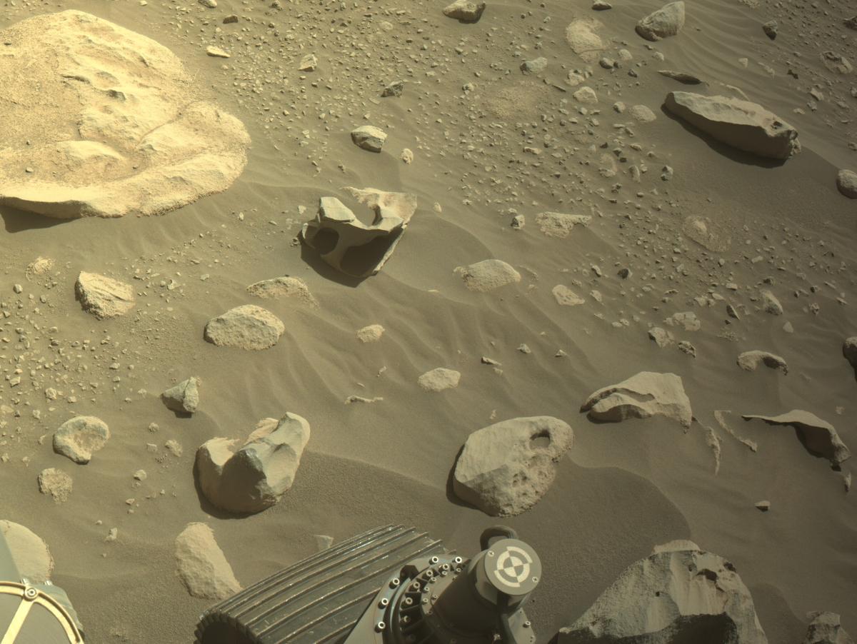 This image was taken by NAVCAM_LEFT onboard NASA's Mars rover Perseverance on Sol 836