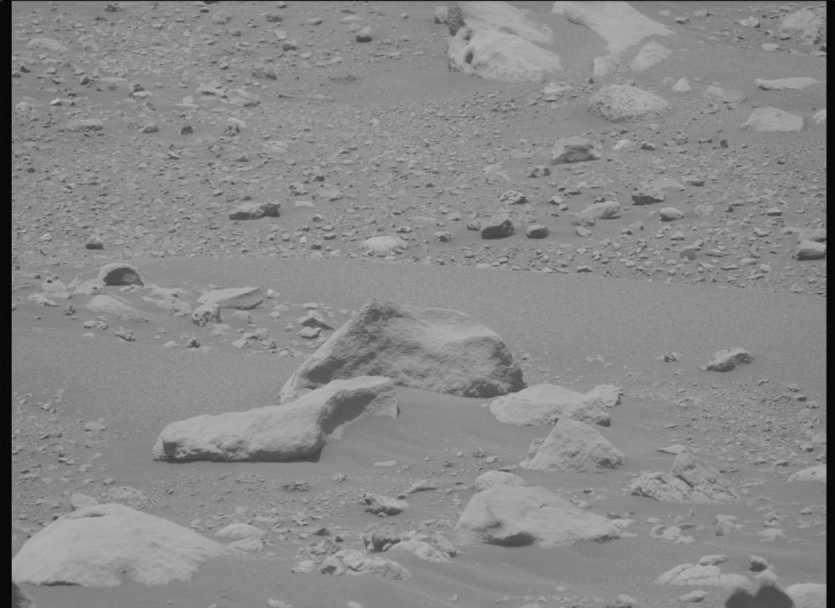 This image was taken by MCZ_LEFT onboard NASA's Mars rover Perseverance on Sol 837