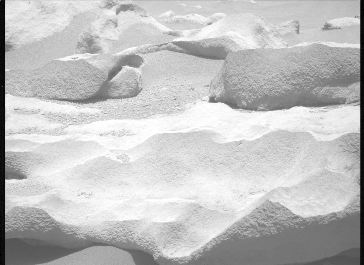 This image was taken by MCZ_LEFT onboard NASA's Mars rover Perseverance on Sol 837